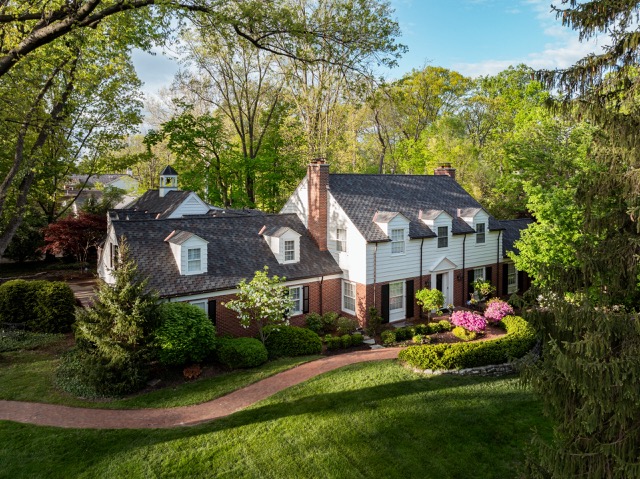 Malarkey Windsor roof project in Meridian Hills