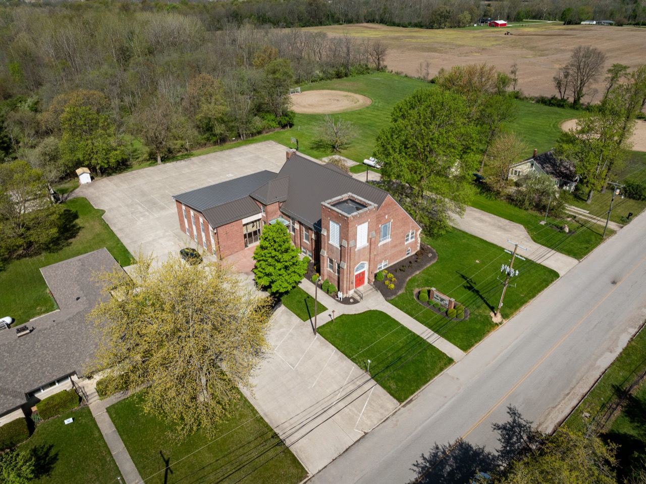 Standing-seam metal roof project in Muncie, Indiana