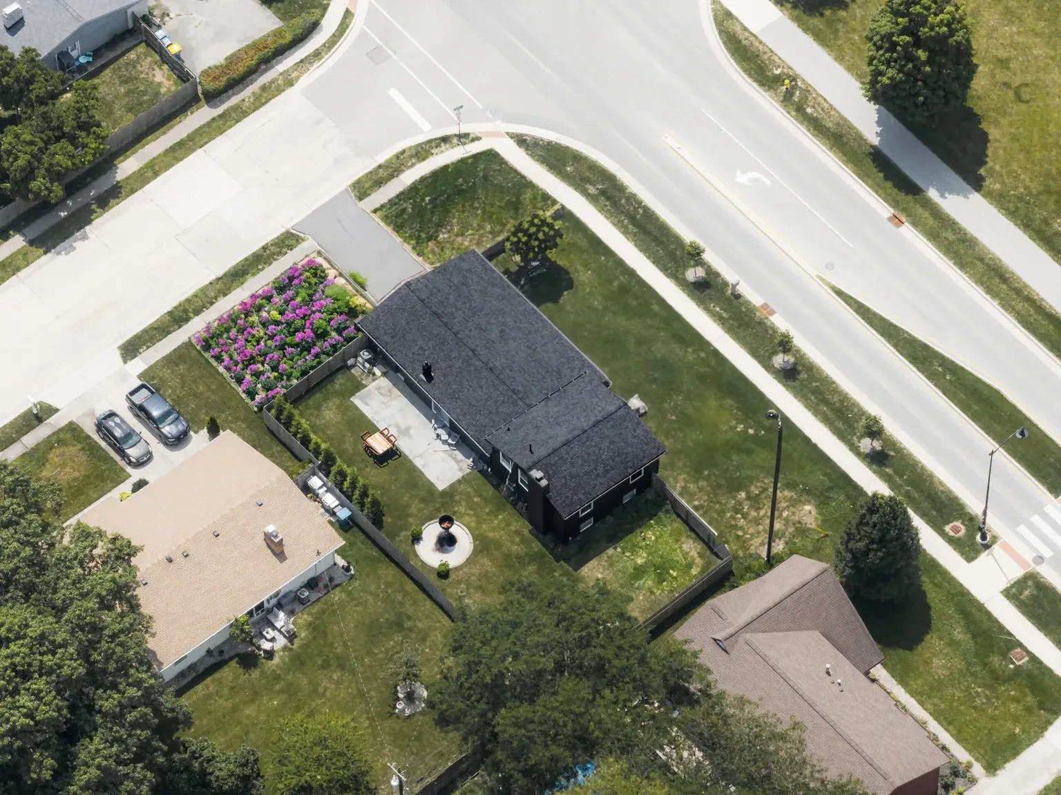 Malarkey Vista Brilliant Black roofing project in Carmel, IN, photo 6 of 8