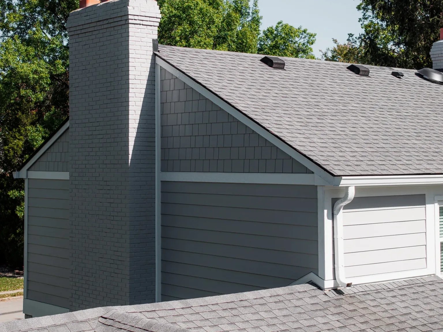 Close elevation view of horizontal vinyl siding on an Indianapolis home