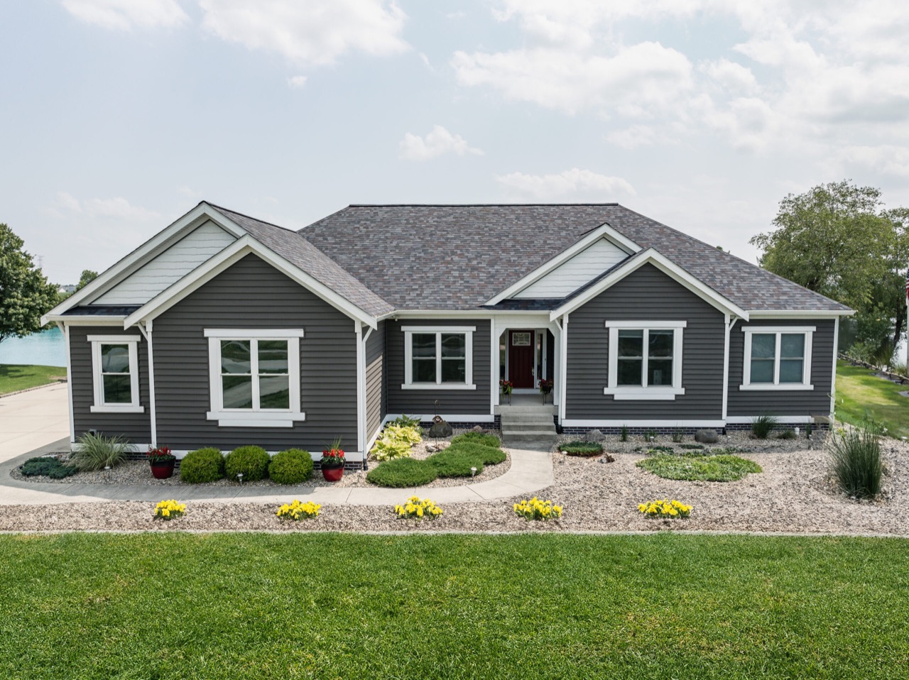 Malarkey Vista Black Oak roofing project in McCordsville, IN, photo 4 of 6