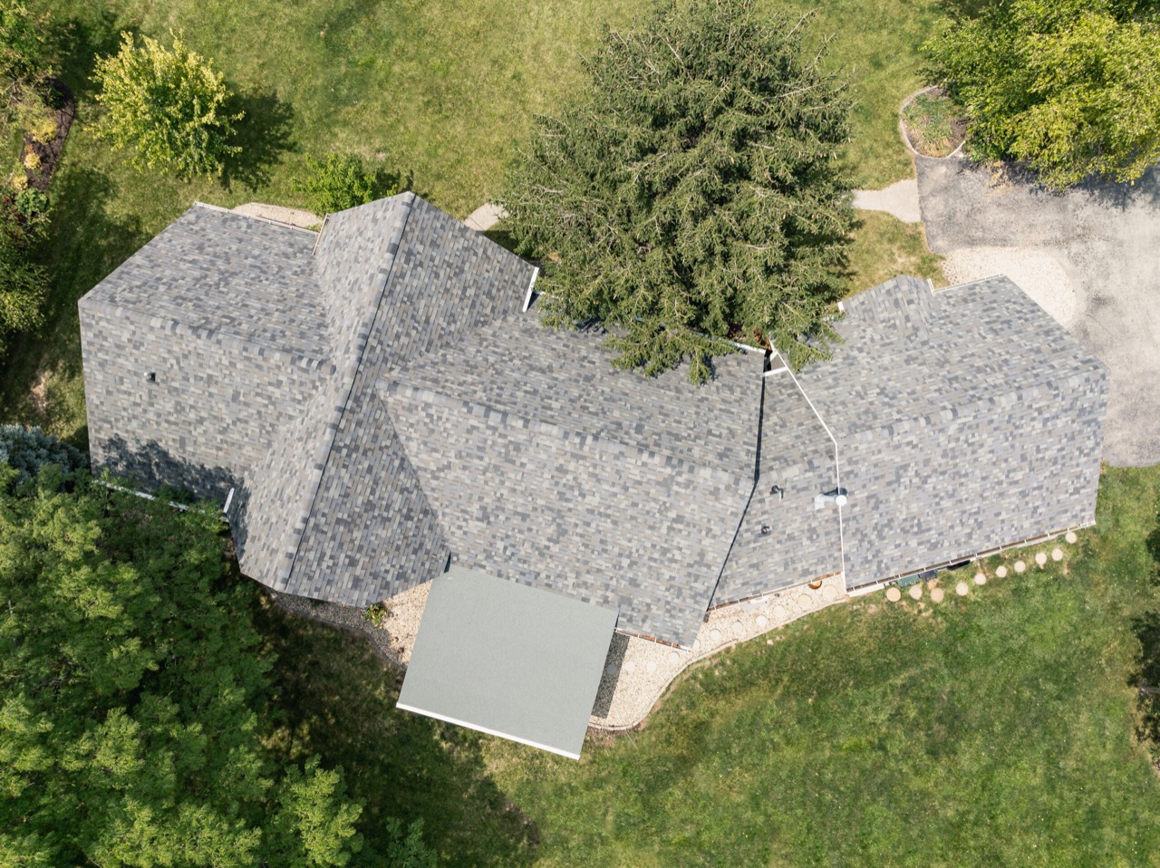 Malarkey Vista Storm Gray roofing and siding project in McCordsville, IN, photo 4 of 5