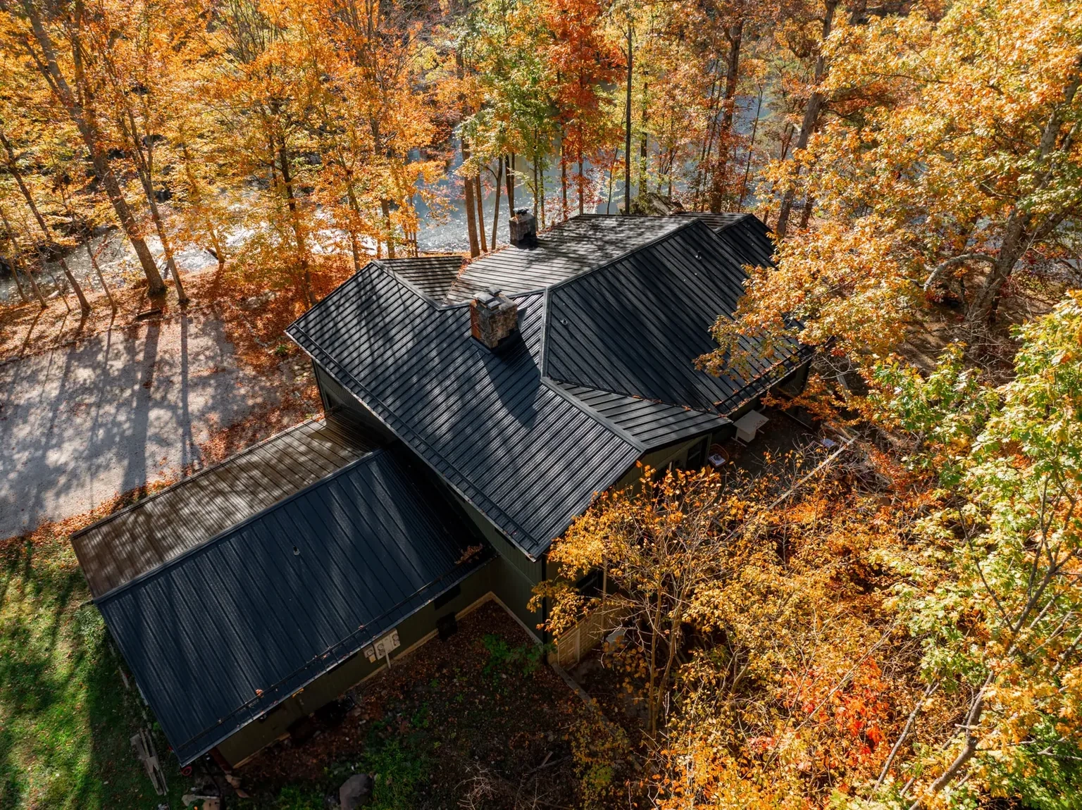 Standing-seam metal roofing, siding and windows project in Spencer, IN, photo 7 of 8