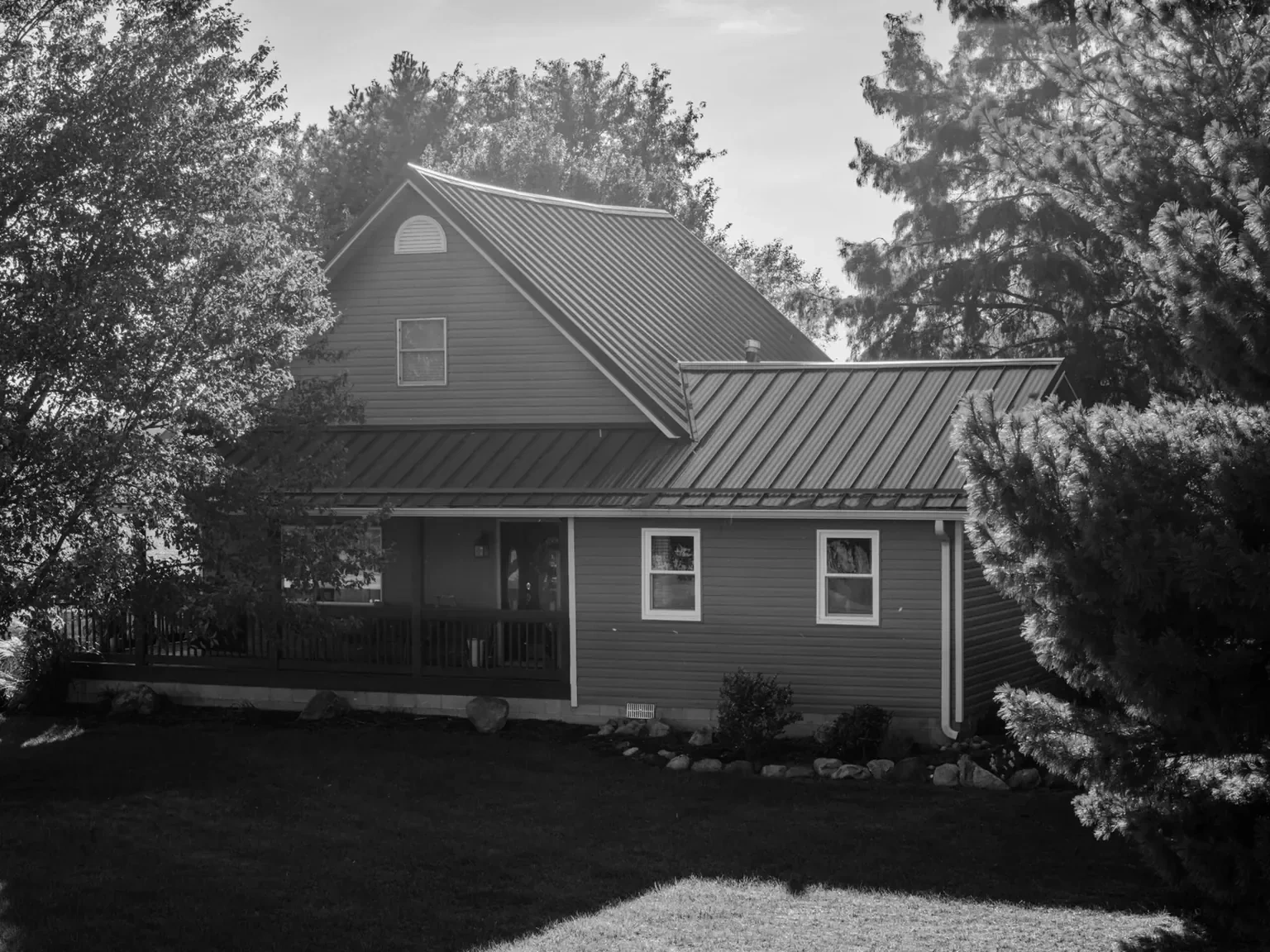 Standing-seam metal roofing and siding project in Frankfort, IN, photo 2 of 10