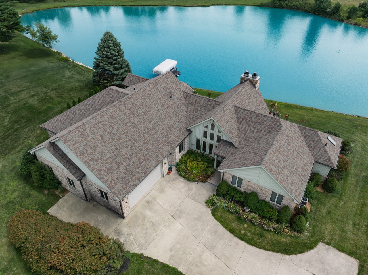 Malarkey Vista Natural Wood roof in McCordsville, Indiana
