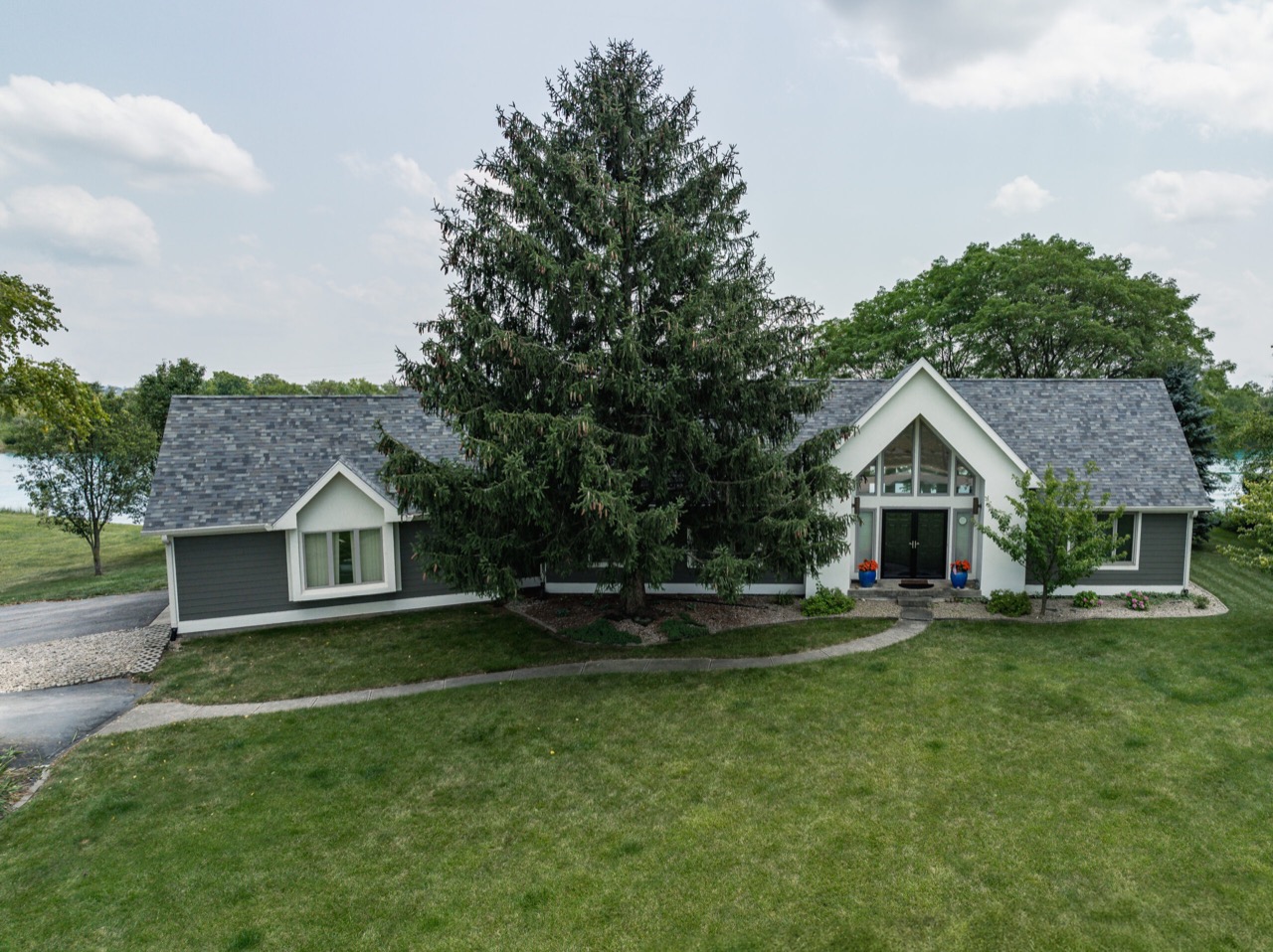 Malarkey Vista Storm Gray roof in McCordsville, Indiana